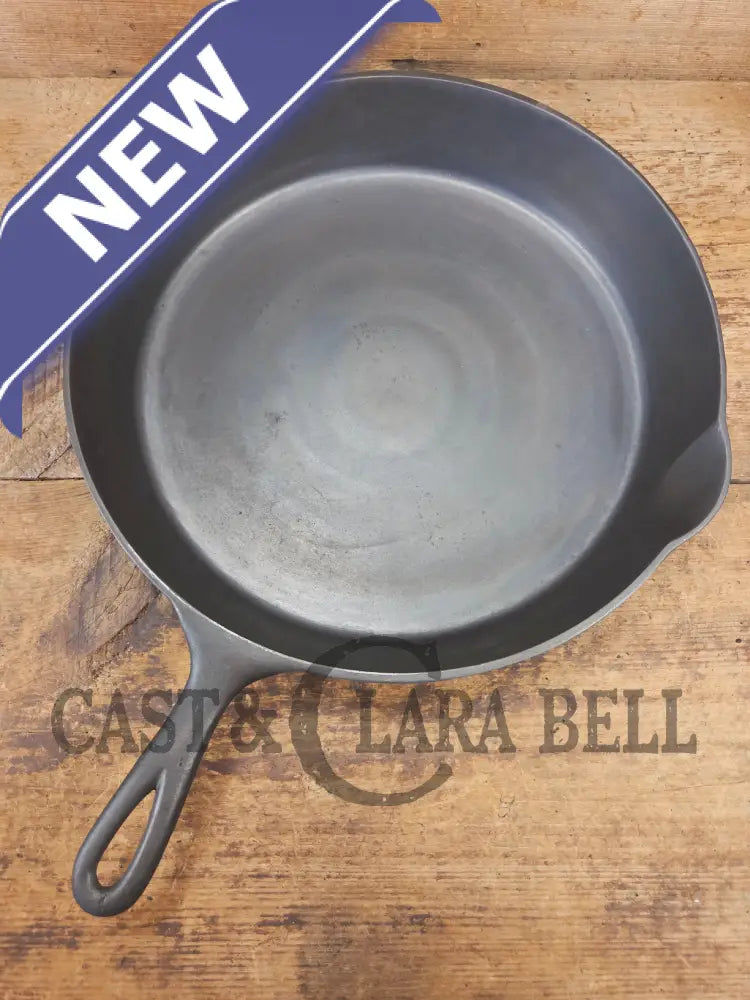 HUGE 1920’s Wagner Sidney O #12 ’Arc Straight’ Skillet with Heat Ring. Beautiful design superior performance. SC24