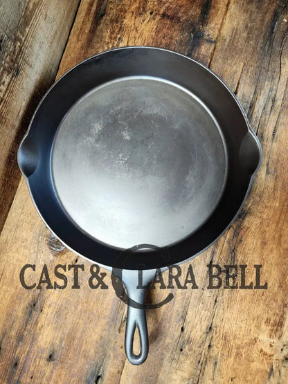 Huge 1920’S Wagner Sidney O #12 ’Arc Straight’ Skillet With Heat Ring. Beautiful Design