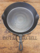 HUGE 1920’s Wagner Sidney O #12 ’Arc Straight’ Skillet with Heat Ring. Beautiful design superior performance. SC24