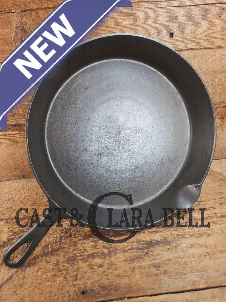 HUGE and hard to find 1910’s Early Favorite Piqua Ware #12 Cast Iron Skillet Smiley Logo great for gas or coil tops!