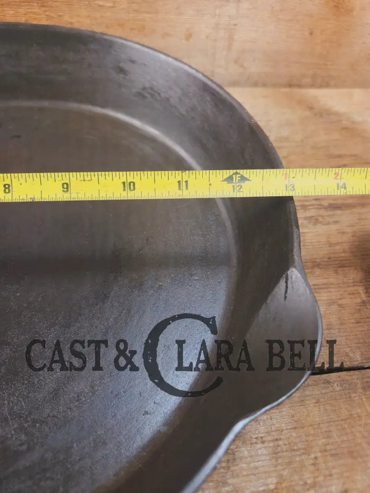 HUGE and hard to find 1910’s Early Favorite Piqua Ware #12 Cast Iron Skillet Smiley Logo great for gas or coil tops!