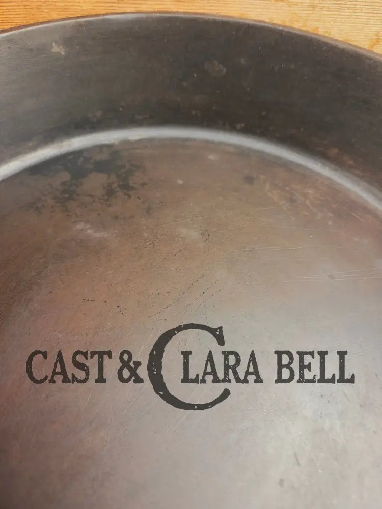 HUGE Early 1900’s Wagner ’Arc Straight’ logo #12 Cast Iron Skillet. Great daily user! Skillet