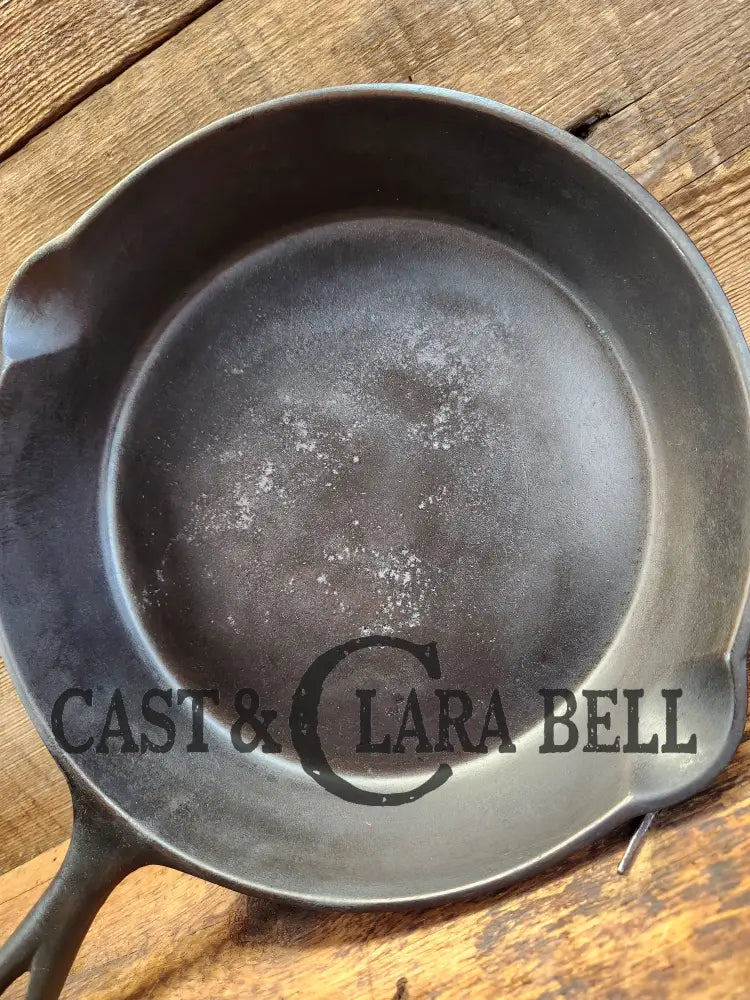 I Love This Skillet! Classic 1920’S Lodge Raised #7 Heat Ring Single Notch. Skillet