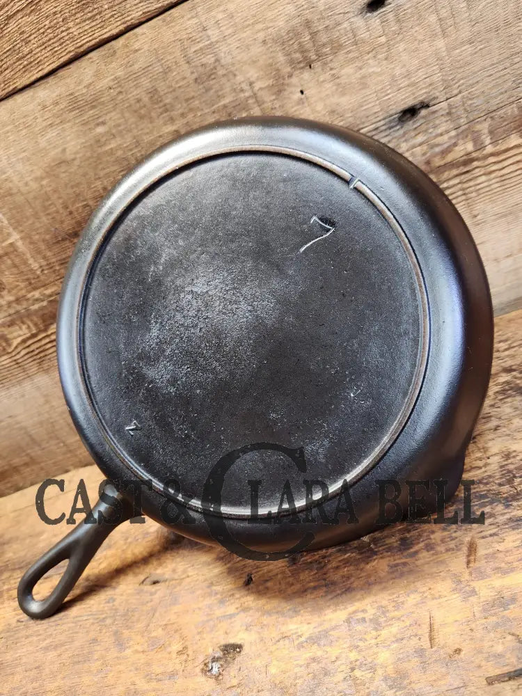 I Love This Skillet! Classic 1920’S Lodge Raised #7 Heat Ring Single Notch. Skillet