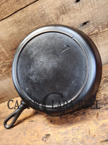 I Love This Skillet! Classic 1920’S Lodge Raised #7 Heat Ring Single Notch. Skillet