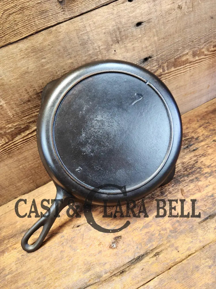 I Love This Skillet! Classic 1920’S Lodge Raised #7 Heat Ring Single Notch. Skillet