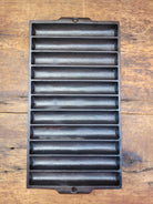 Unique Gift And Great Taco Server?? 1950’S Era Lodge Corn Bread Pan #22 Gem Mold Make Delicious