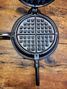Very Cool! Early 1900’S Fanner Mfg Co No. 8 Crescent Cast Iron Waffle Maker With Low Base. Harder
