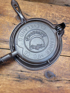 Very Cool! Early 1900’S Fanner Mfg Co No. 8 Crescent Cast Iron Waffle Maker With Low Base. Harder