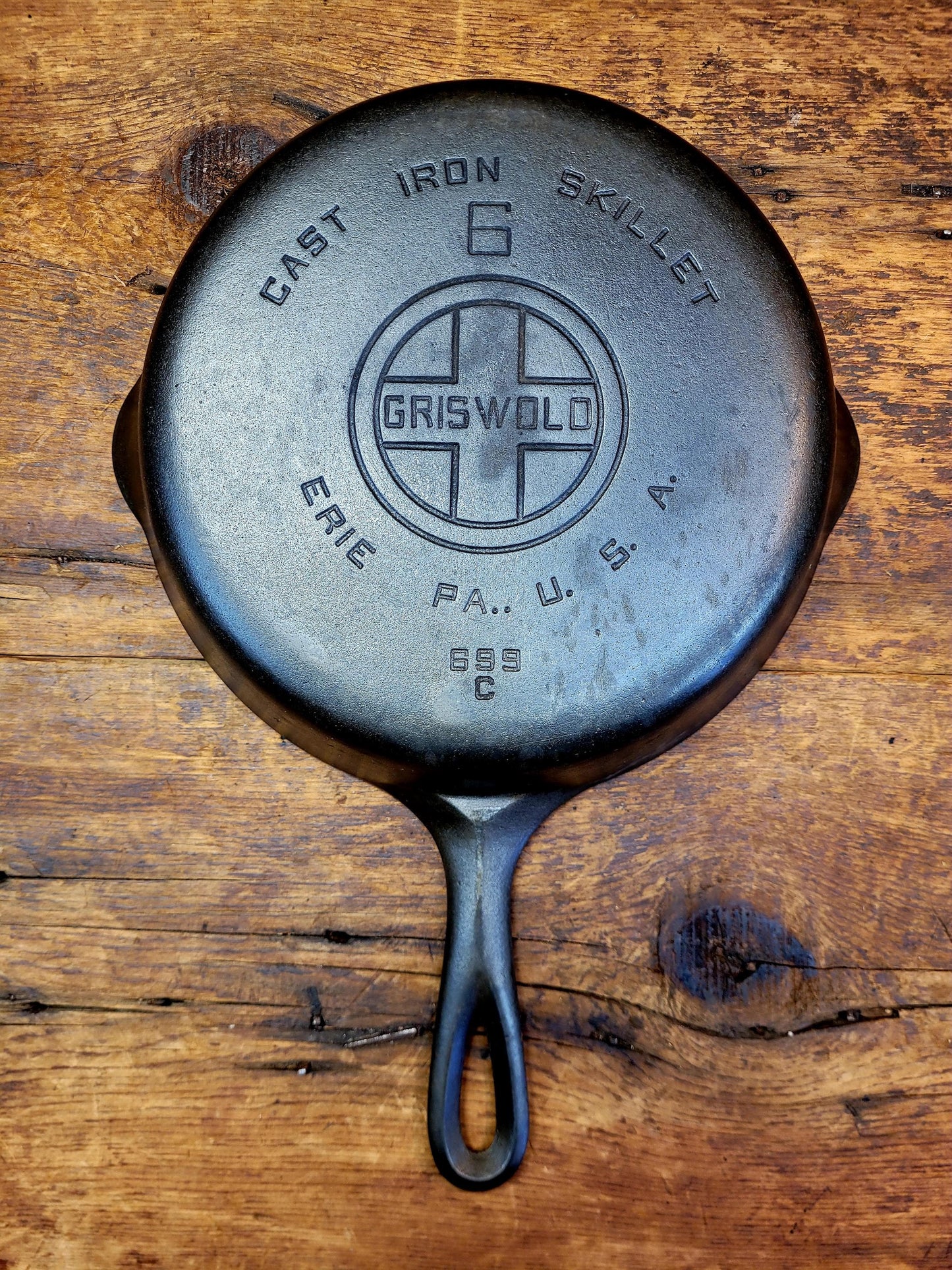 Awesome saute skillet! 1930's Griswold #6 cast iron Skillet with Large Block Logo and Smooth Bottom, 699 C