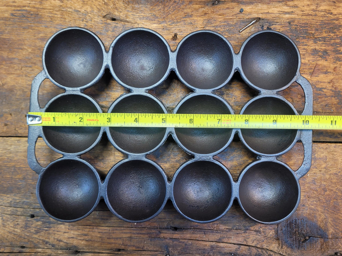 Wonderful Gift Idea Or Treat For Yourself! 1920’S Unmarked Griswold 12 Cup Brownie Pan P/N 947.