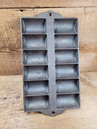 Hard To Find! Wagner Ware D Gem Pan 12 Cup 1325. French Roll Style. Restored And Ready Use! Bakeware
