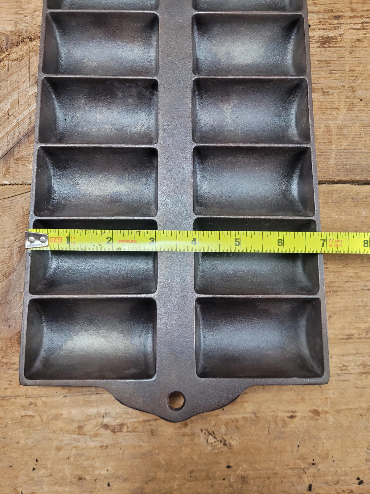 Hard To Find! Wagner Ware D Gem Pan 12 Cup 1325. French Roll Style. Restored And Ready Use! Bakeware