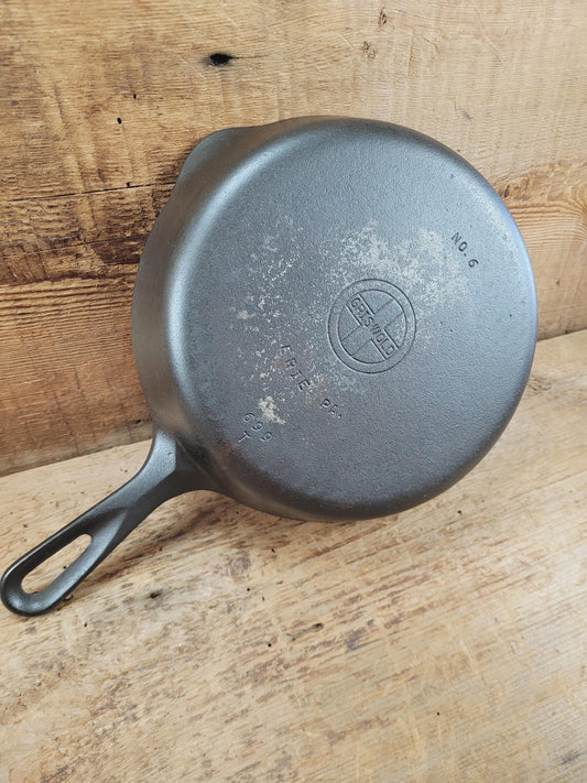 UNIQUE! 1940's Griswold #6 Cast Iron Skillet with Small Block Logo, Flat handle, and Smooth Bottom, 699 T