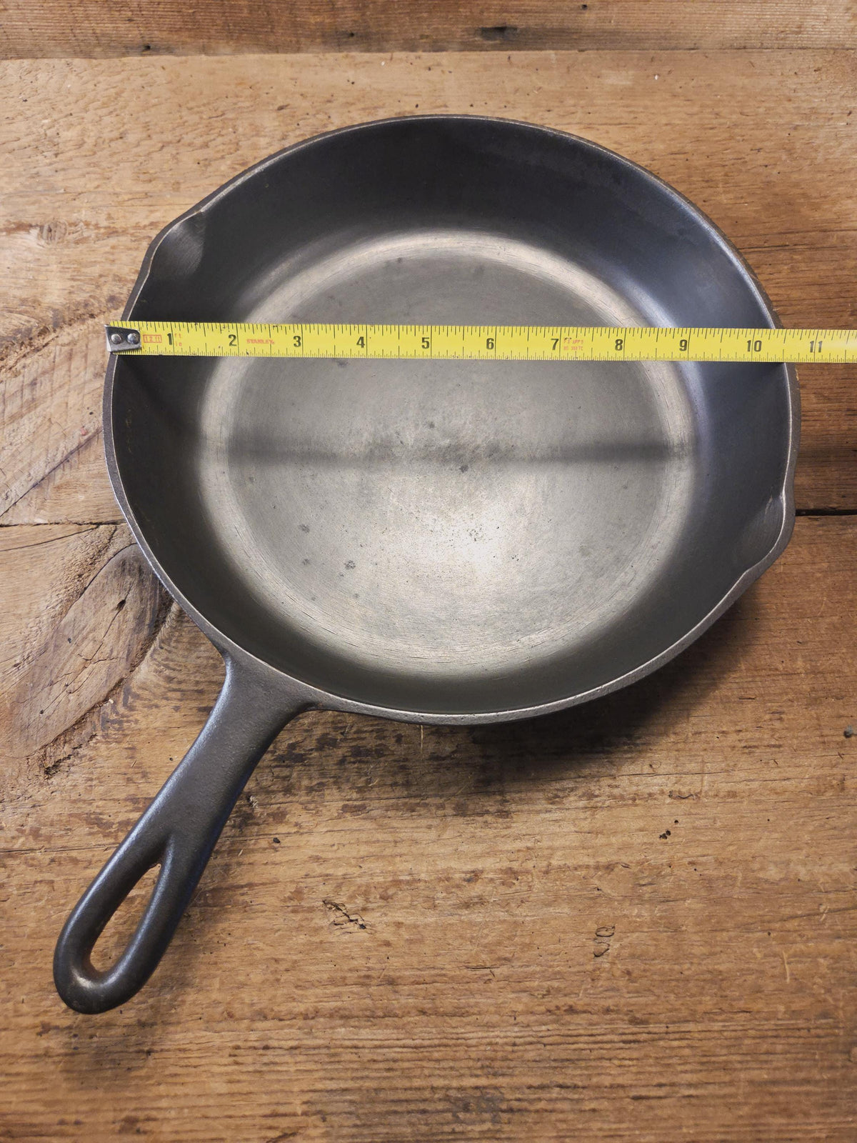 The Classic 8! 1940’s early Birmingham Stove & Range Red Mountain Series #8 Skillet 8Y Skillet