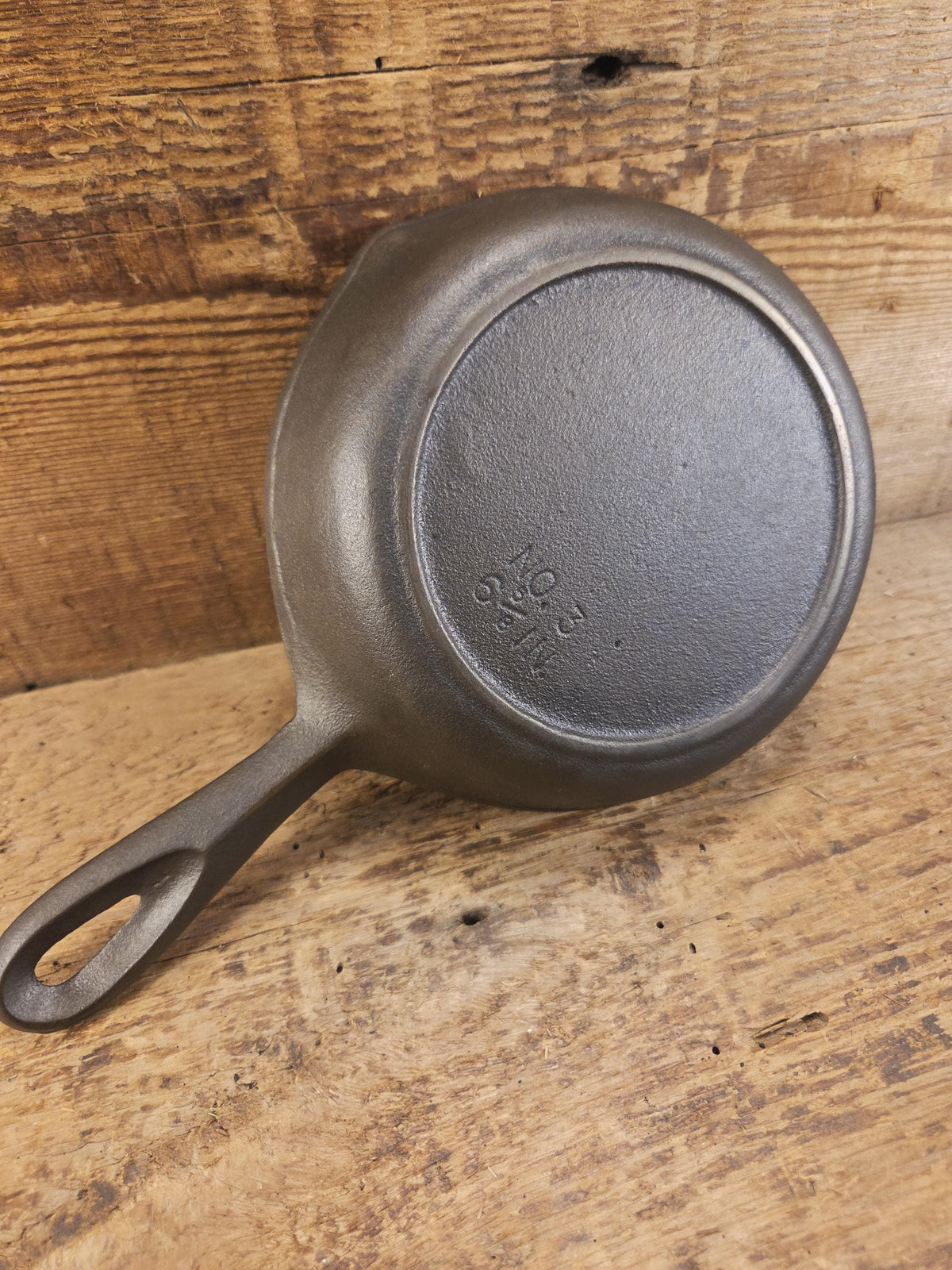 Classic southern skillet! Birmingham Stove & Range Century Series No. 3 Egg Skillet 6 5/8 inch SC24