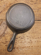 Classic southern skillet! Birmingham Stove & Range Century Series No. 3 Egg Skillet 6 5/8 inch SC24