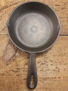 Classic southern skillet! Birmingham Stove & Range Century Series No. 3 Egg Skillet 6 5/8 inch SC24