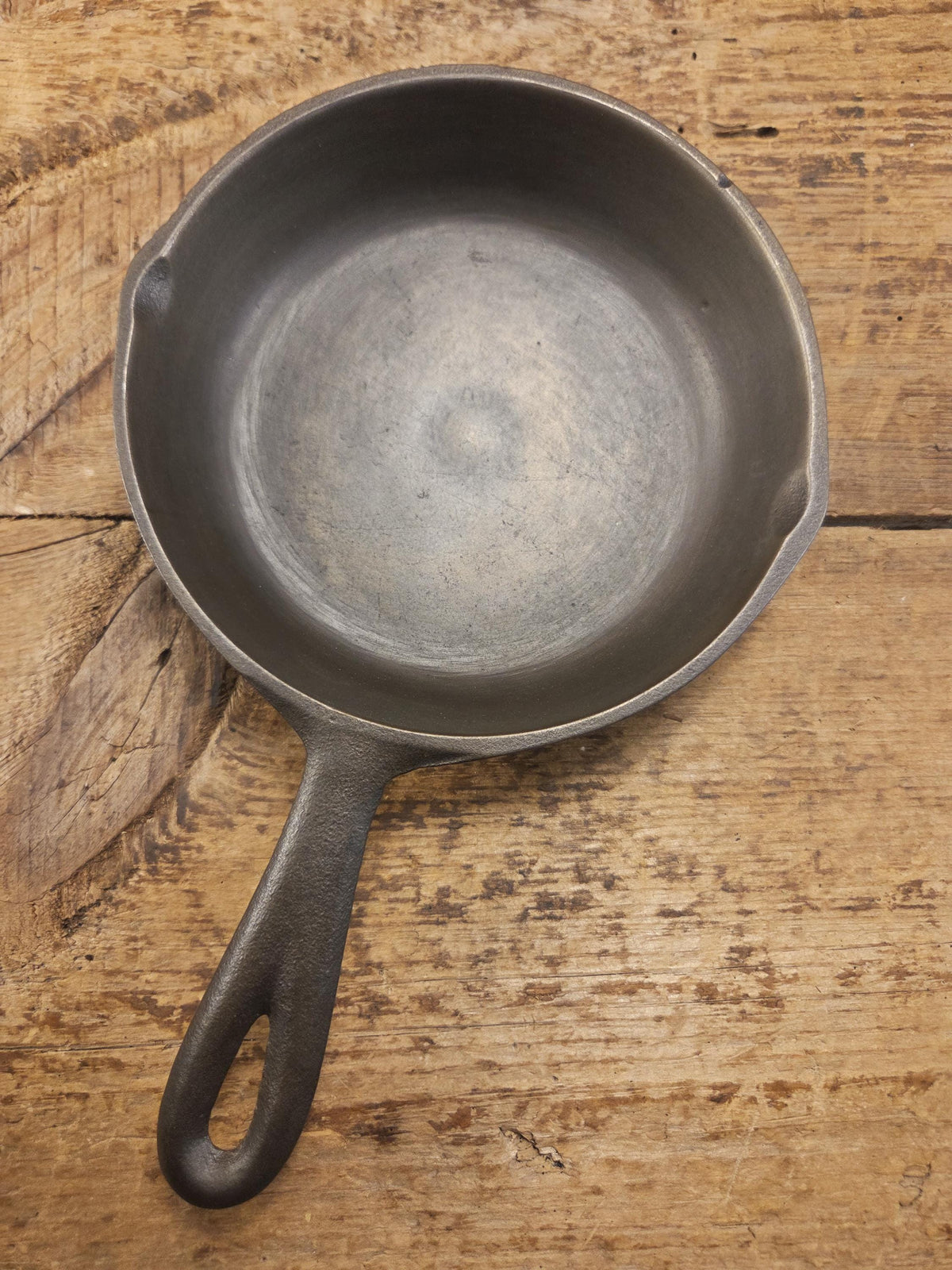 Classic southern skillet! Birmingham Stove & Range Century Series No. 3 Egg Skillet 6 5/8 inch SC24
