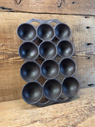 Great gift! 1930’s #9 Wagner ’golf ball’ brownie pan. Open air design gorgeous!