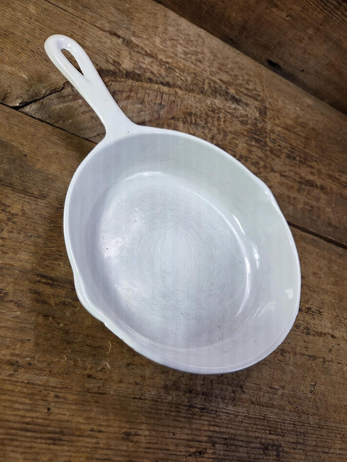 Rare and Cool story! White enameled BSR Red Mountain Series #5 Skillet with Heat Ring. Finished in the 70’s by a third