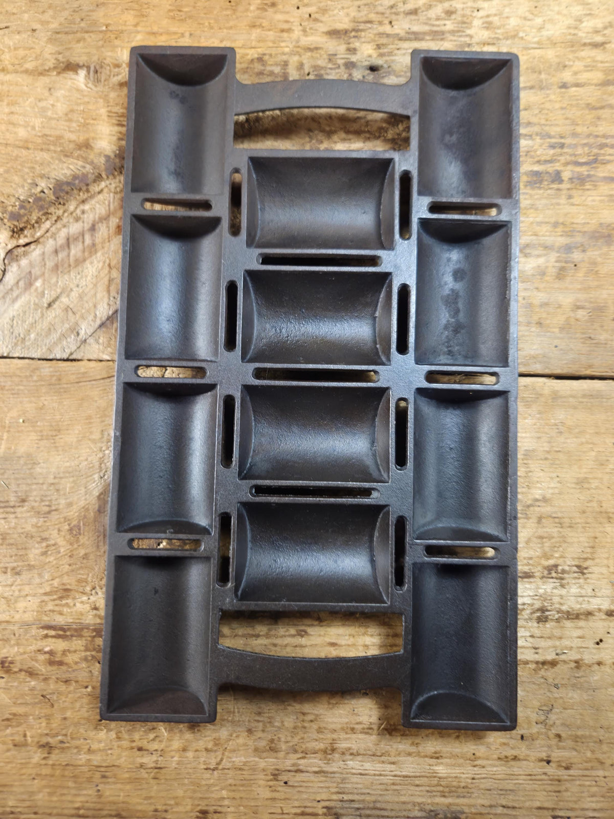 Unknown French Roll No. 11 Pan w/ raised No. 11 & French Roll markings. Rumored Griswold but likely Unknown Beautiful