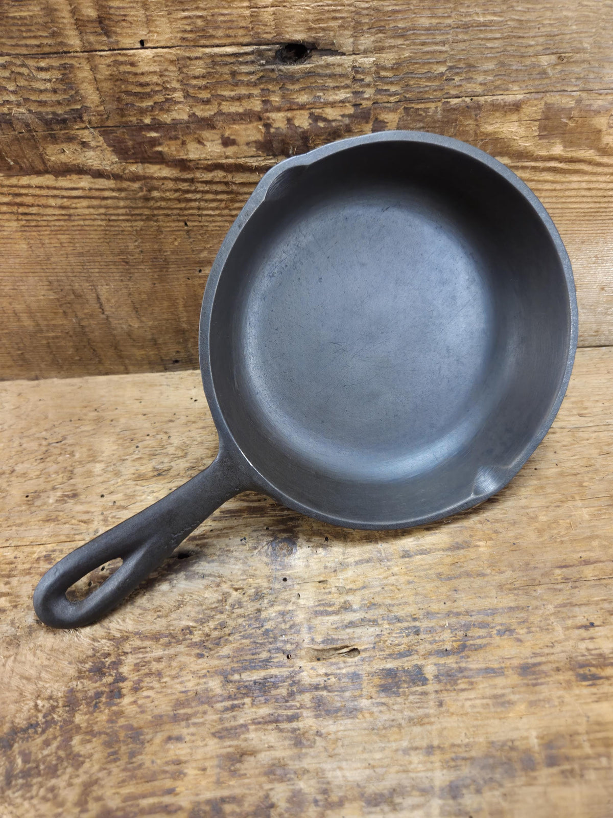 Wow unique Birmingham Stove & Range #3 Egg Skillet Century Series. Almost looks like a Red Mountain. Restored and Ready