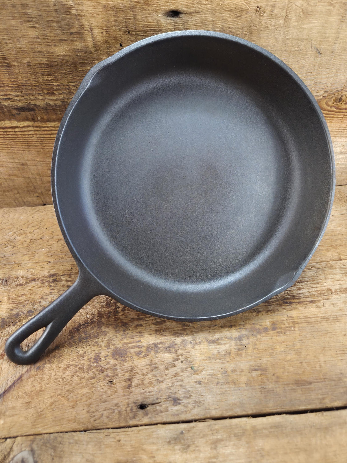 The Classic 8! 1940’s early Birmingham Stove & Range Red Mountain Series #8 Skillet 8Z Skillet