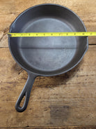 The Classic 8! 1940’s early Birmingham Stove & Range Red Mountain Series #8 Skillet 8Z Skillet