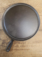 Make 90 year old grilled cheese! 1930-40’s Era lodge #9 Round Griddle. Awesome! SC24 Griddle