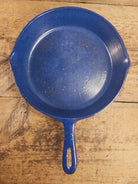 1930’s Wagner Unmarked #8 Cast Iron Sautee Skillet with blue speckled enamel! SC24 Skillet