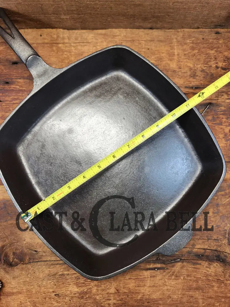 Large! 1930’S #9 Wagner Square Skillet 1219. Great Pan To Have In The Kitchen! Super Versatile