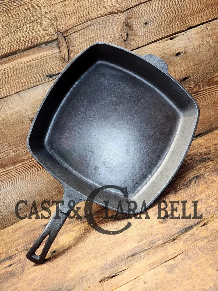 Large! 1930’S #9 Wagner Square Skillet 1219. Great Pan To Have In The Kitchen! Super Versatile