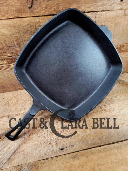 Large! 1930’S #9 Wagner Square Skillet 1219. Great Pan To Have In The Kitchen! Super Versatile