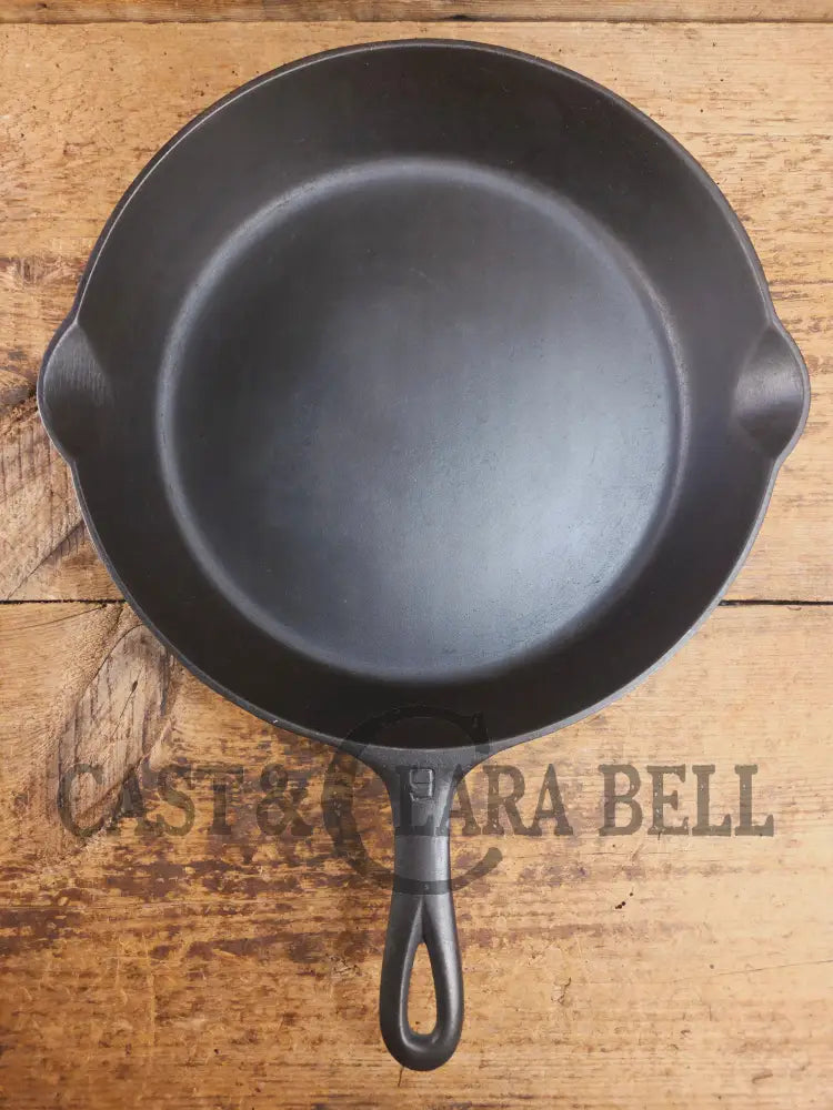 Larger Griswold #9 Cast Iron Skillet with Large Block Logo 710 F. Great protein or large saute skillet Skillet