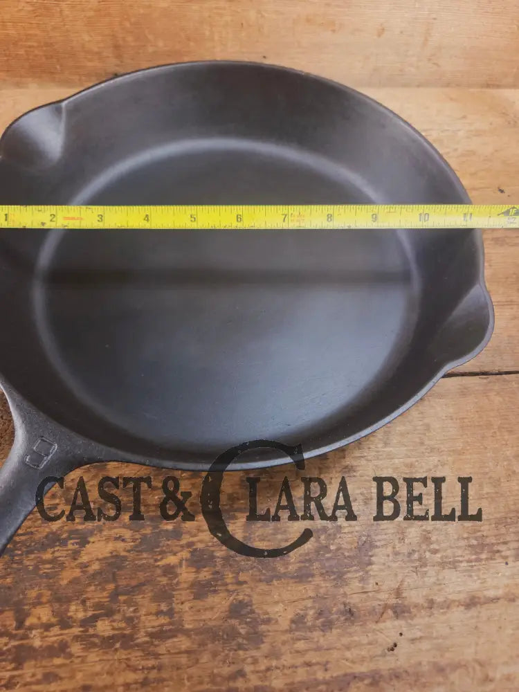 Larger Griswold #9 Cast Iron Skillet with Large Block Logo 710 F. Great protein or large saute skillet Skillet