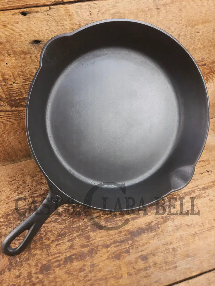 Larger Griswold #9 Cast Iron Skillet with Large Block Logo 710 F. Great protein or large saute skillet Skillet