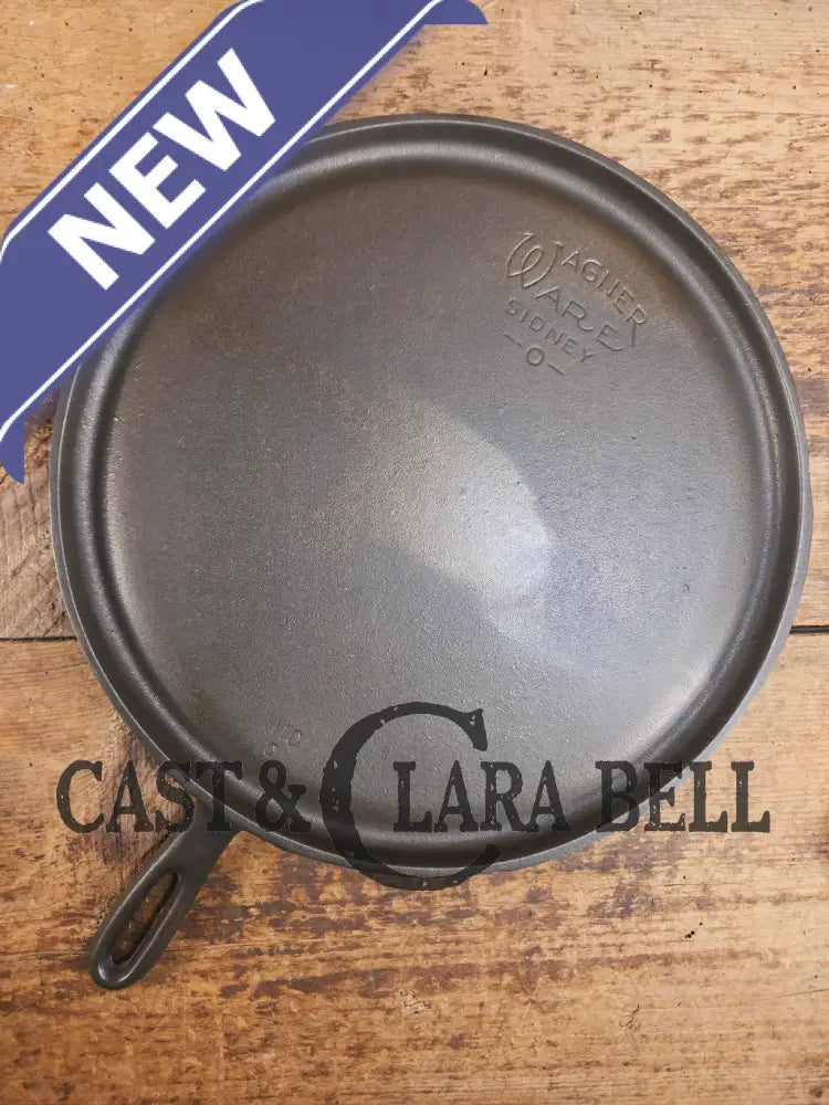 Largest of the handled griddles. 1930’s Era Wagner Ware #10 Cast Iron Round Griddle 1110 Makes great Grilled Cheese!