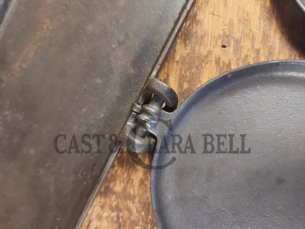 Late 1800’s 3-Section Pancake Flop Griddle by Schofield MFG. New York. Mint condition SC24 - Griddle