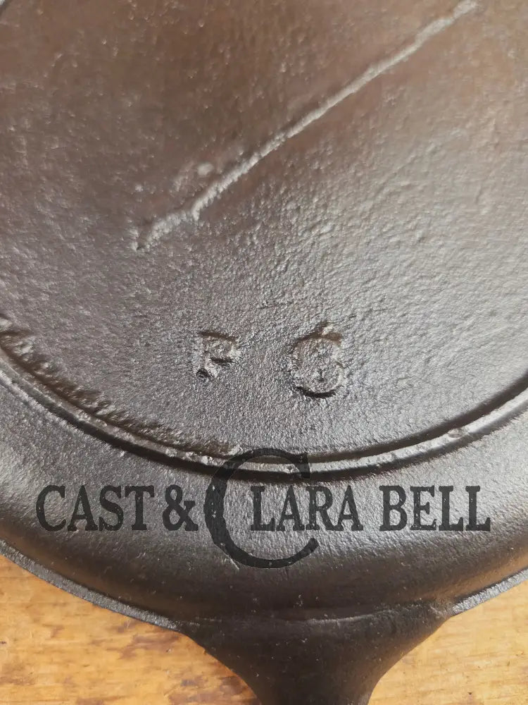 Late 1800’s Antique #6 Round ’Snack’ Griddle with Gate mark and Raised 6 P. Perfect size for one! Griddle