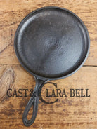 Late 1800’s Antique #6 Round ’Snack’ Griddle with Gate mark and Raised 6 P. Perfect size for one! Griddle