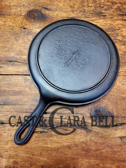 Late 1800’S Antique #7 Round ’Snack’ Griddle With Gate Mark And Raised 7. Perfect Size For One!