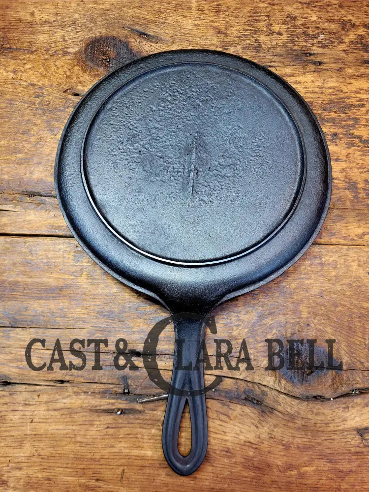 Late 1800’S Antique #7 Round ’Snack’ Griddle With Gate Mark And Raised 7. Perfect Size For One!