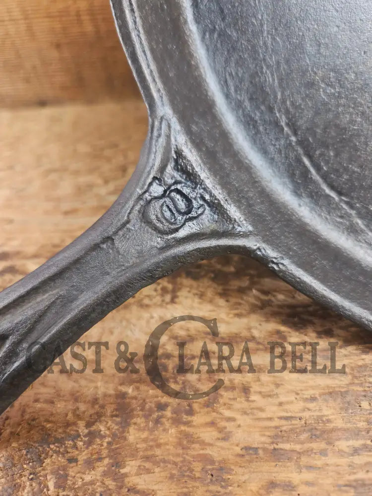 Late 1800’s Antique #8 Round Stove Eye Griddle with Gate mark and Raised 8 semi-fancy handle Griddle