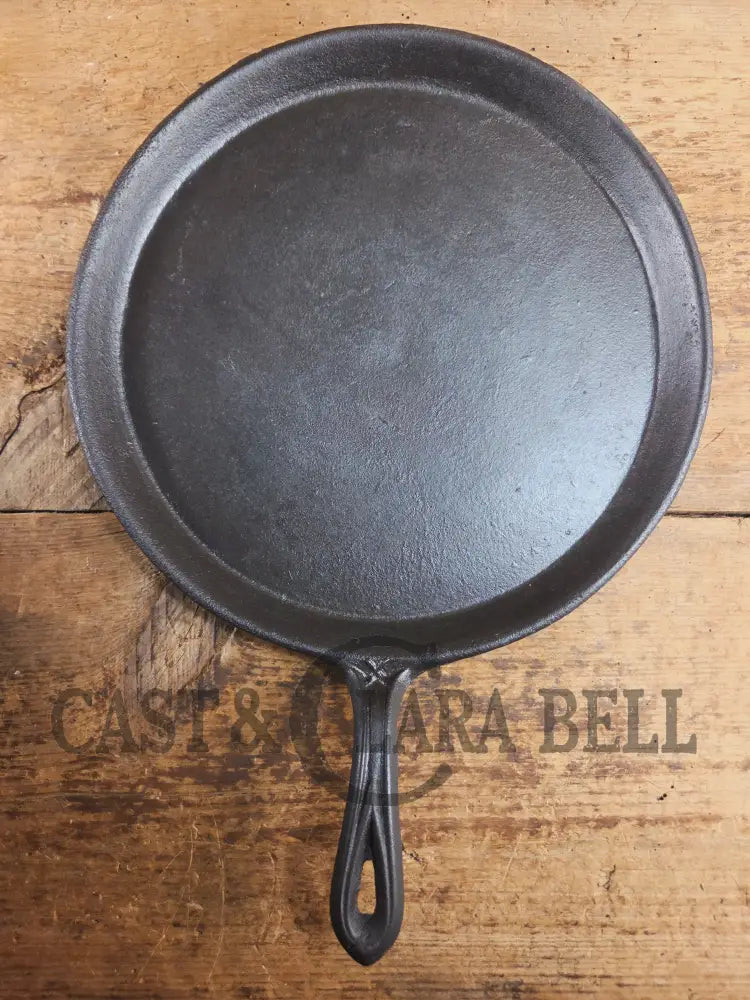 Late 1800’s Antique #9 Round Stove Eye Griddle with Gate mark and Raised 9 semi-fancy handle Griddle