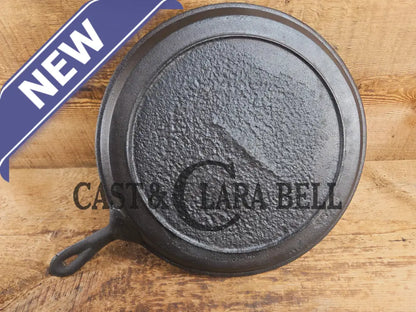 Late 1800’s Antique #9 Round Stove Eye Griddle with Gate mark and Raised 9 semi-fancy handle Griddle