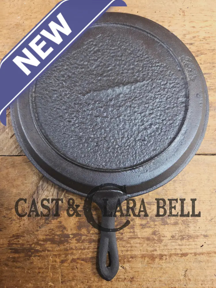 Late 1800βs Antique #9 Round Stove Eye Griddle with Gate mark and Raised 9 semi-fancy handle Griddle