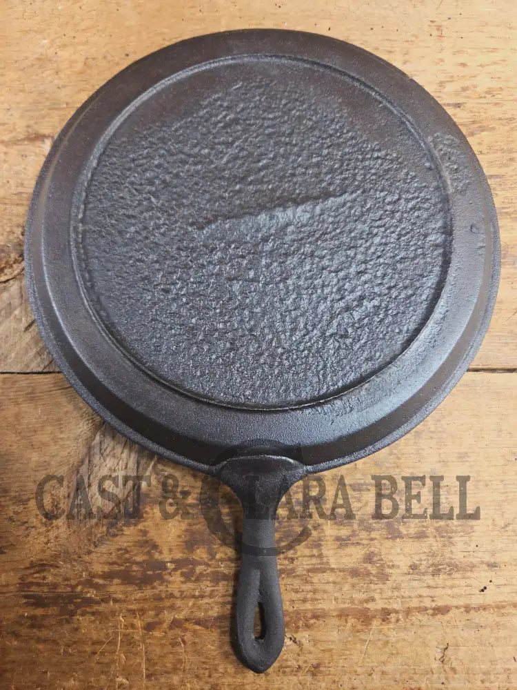 Late 1800’s Antique #9 Round Stove Eye Griddle with Gate mark and Raised 9 semi-fancy handle Griddle
