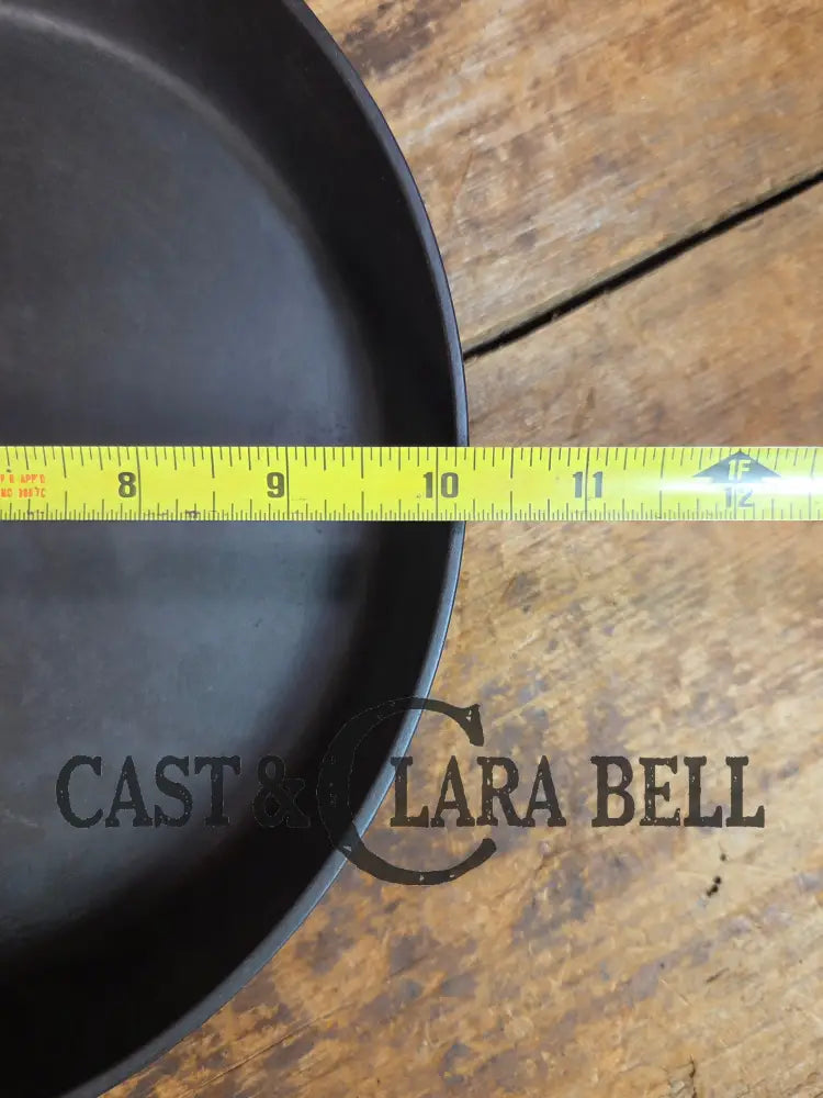 Late 1800’s HTF Orr & Painter and Co. #8 cast iron skillet. Reading PA. Mint condition and elegant to use in your