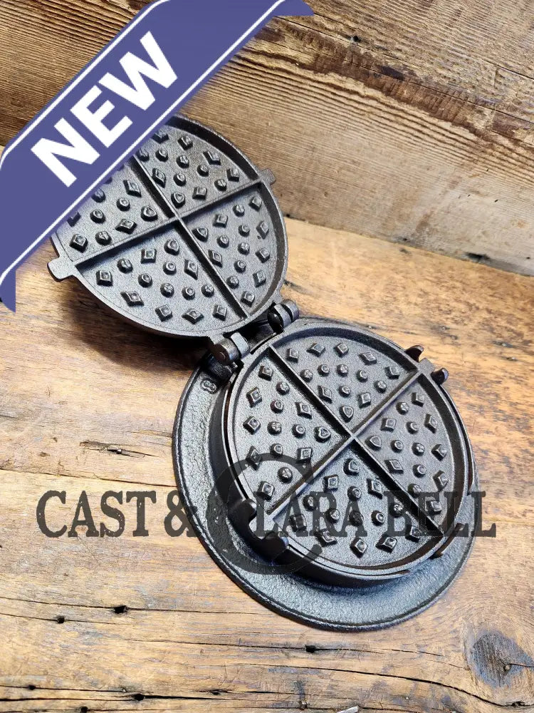 Late 1800’S ’Playing Card’ Style Pattern #7/8 Cast Waffle Iron. Flip Hinge Great For All Cook